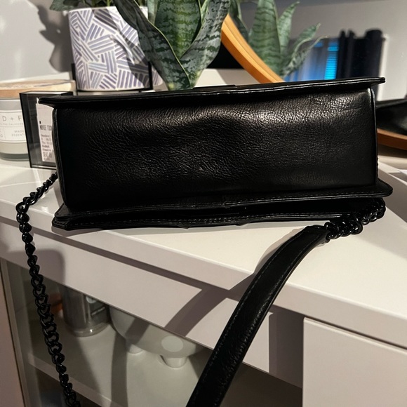 Rebecca Minkoff Chevron Quilted crossbody - Picture 5 of 15